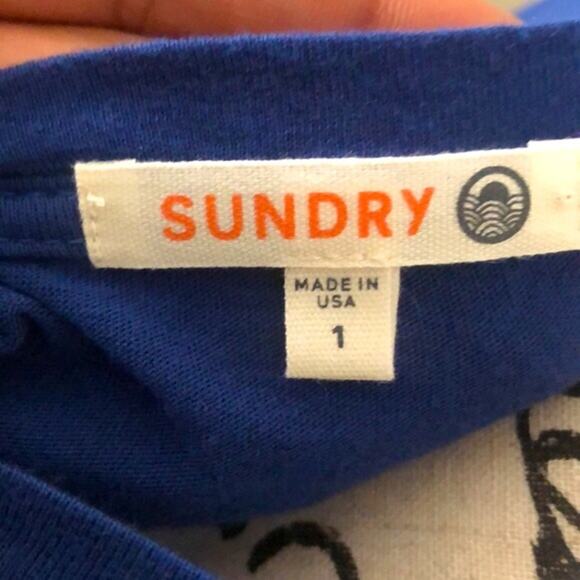 NEW! Sundry Funday Everyday T-shirt size Small - Picture 4 of 6